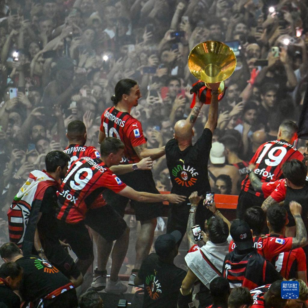 与金融企业 与金融企业