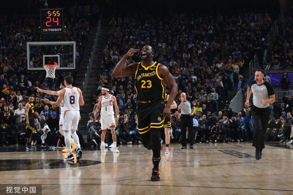 体育快手奥运热榜：在日华人台风中高举国旗为中国女排加油